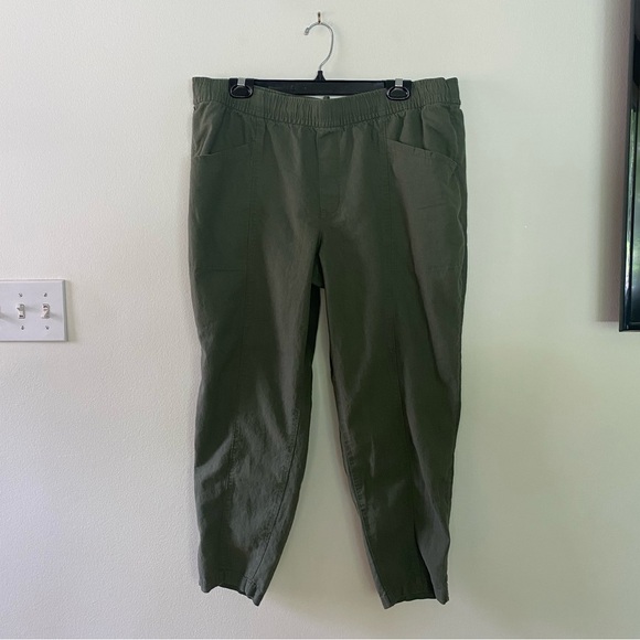 Old Navy | Linen-Blend Cropped Pant - Picture 1 of 11